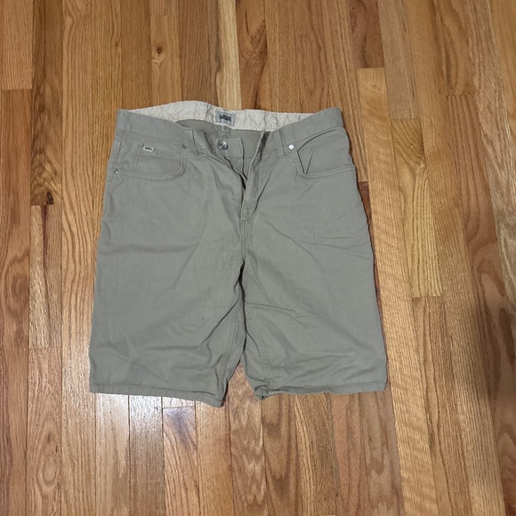 Vans Men’s tan shorts slim fit size 34 - Picture 1 of 3